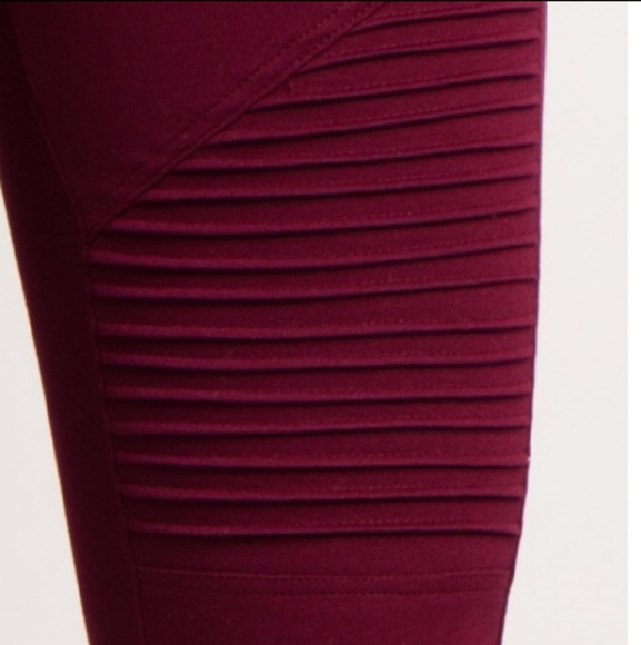 Burgundy leggings New with ankle zipper - Picture 3 of 5